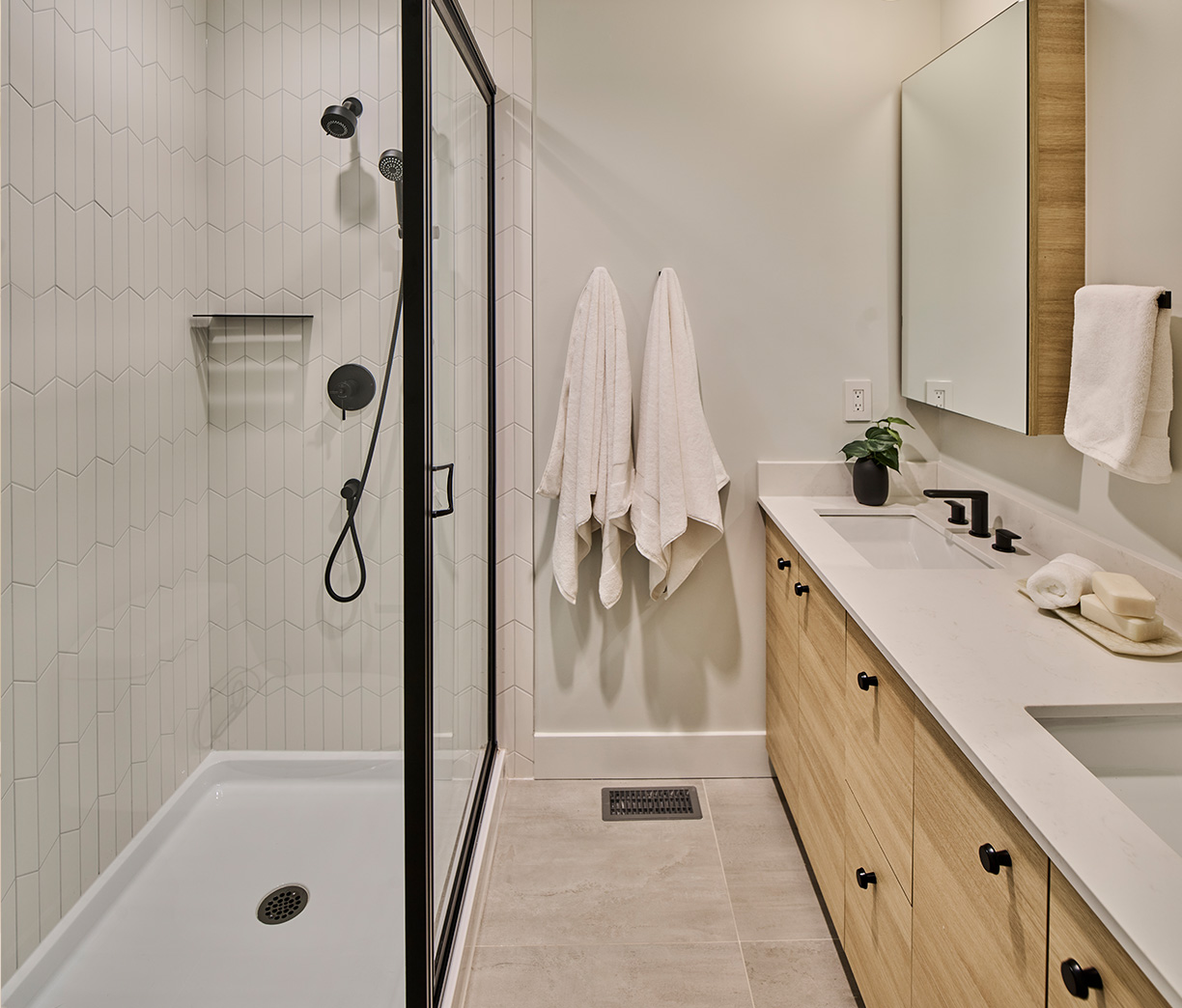 Addition Living in Langley – photo 4