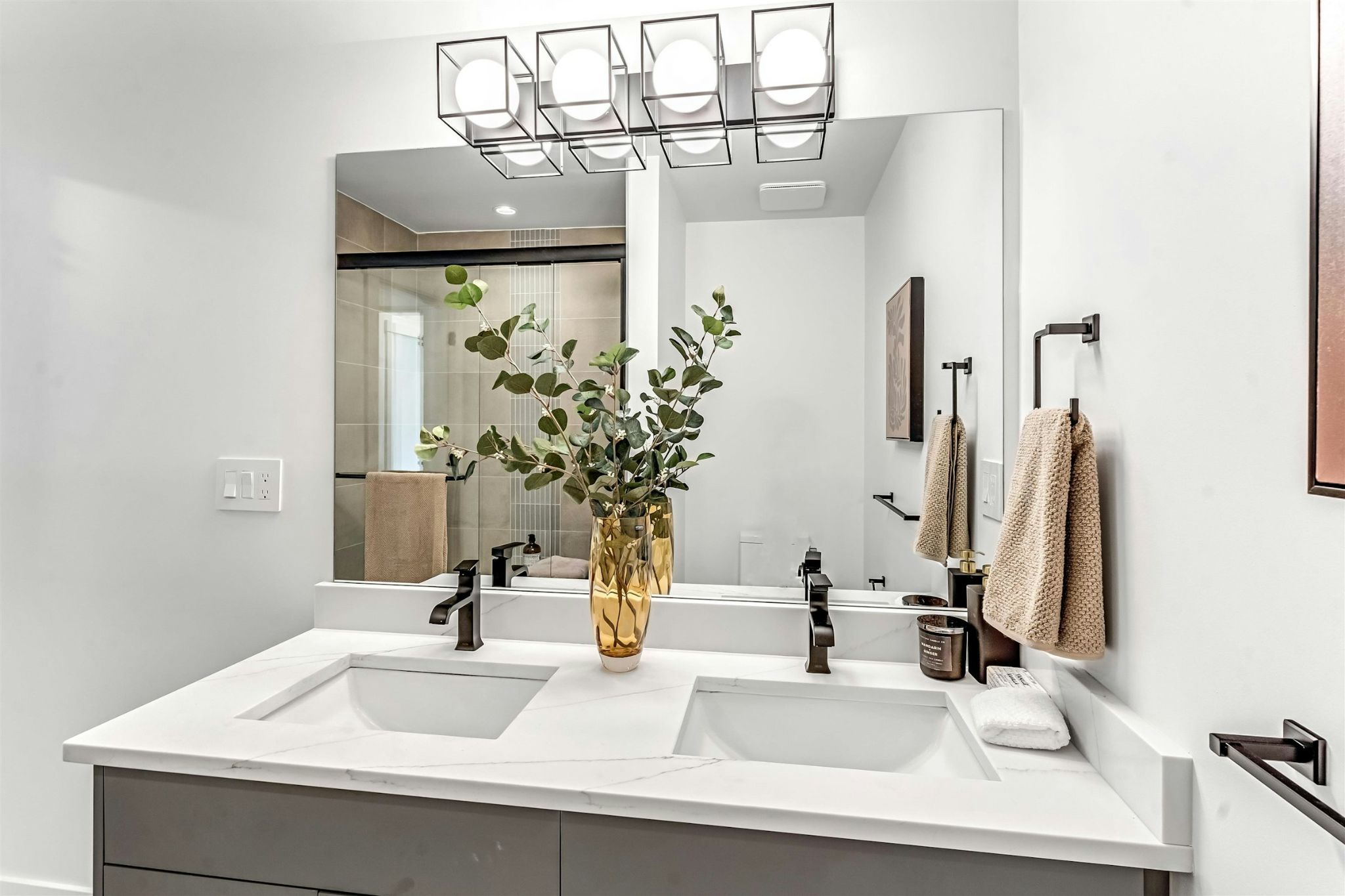 Park Avenue Townhomes in Langley – photo 22