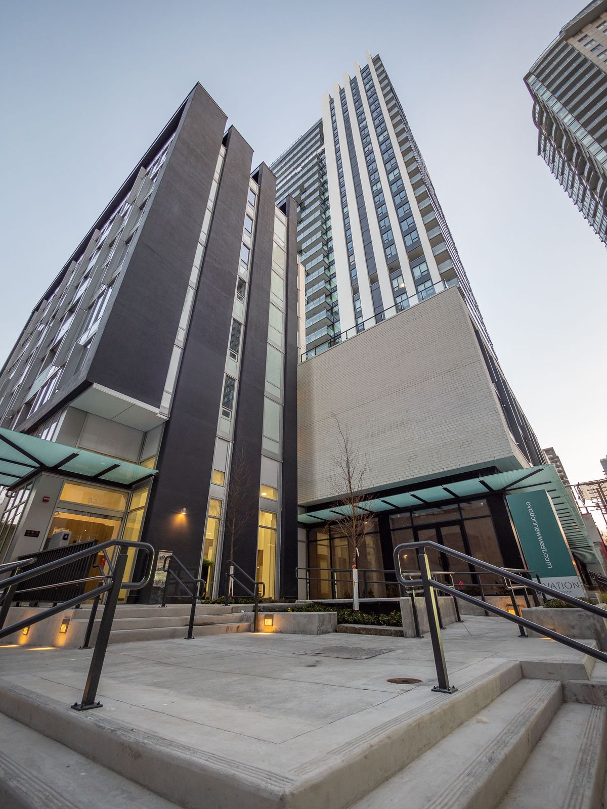 Ovation in New Westminster – photo 3