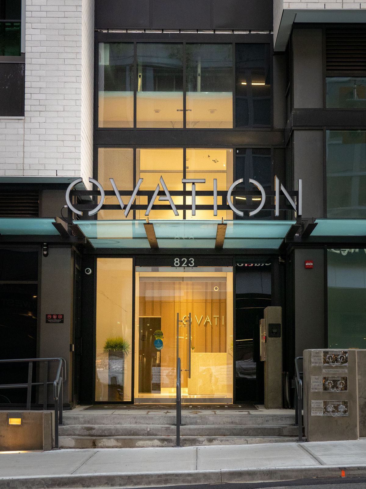 Ovation in New Westminster – photo 4