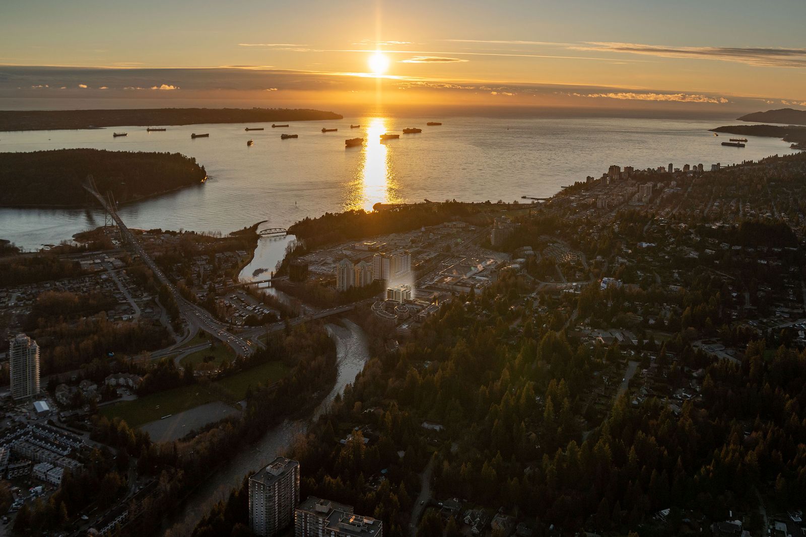 Executive on the Park in West Vancouver – photo 3