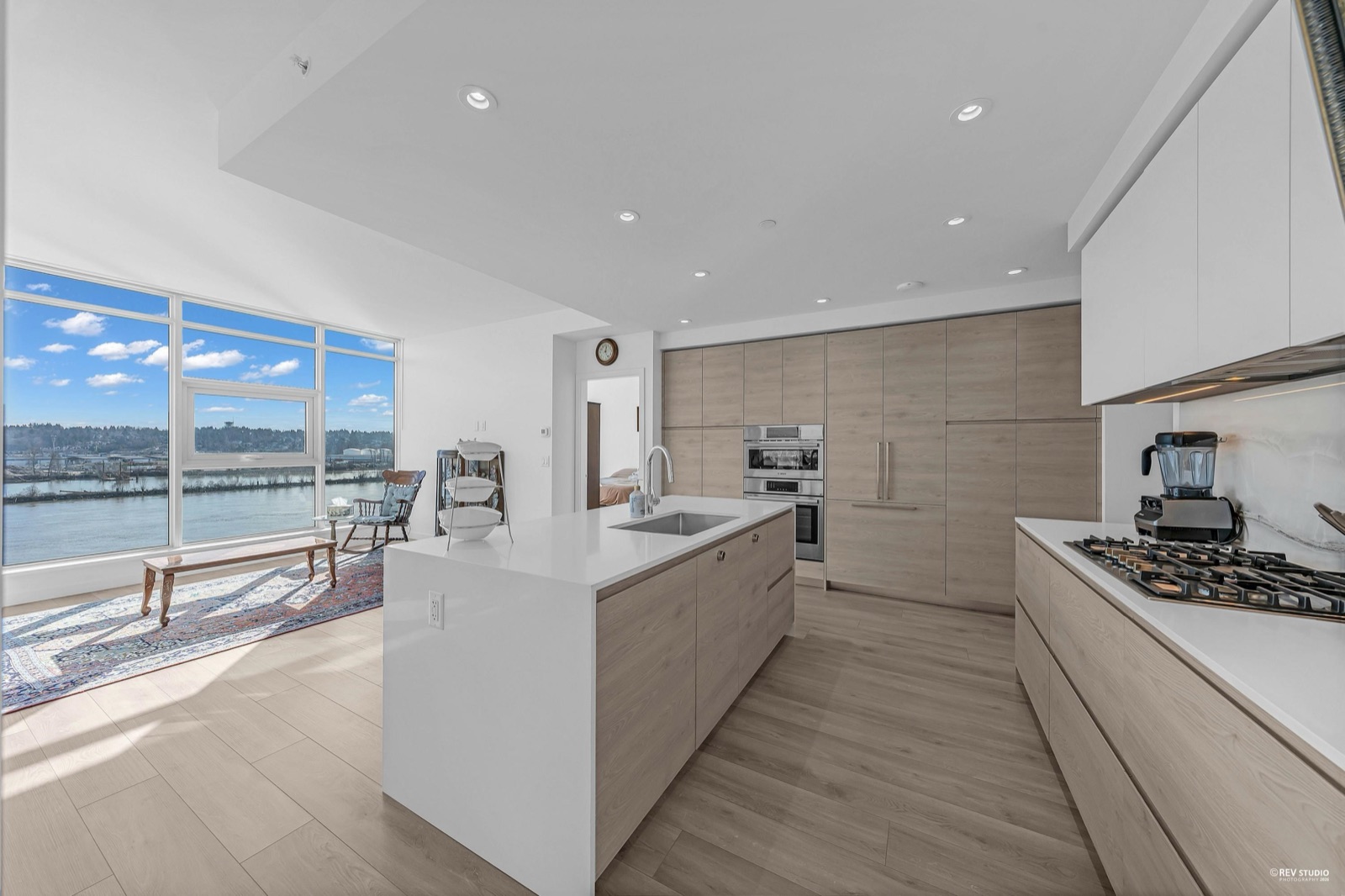 Pier West in New Westminster – photo 11