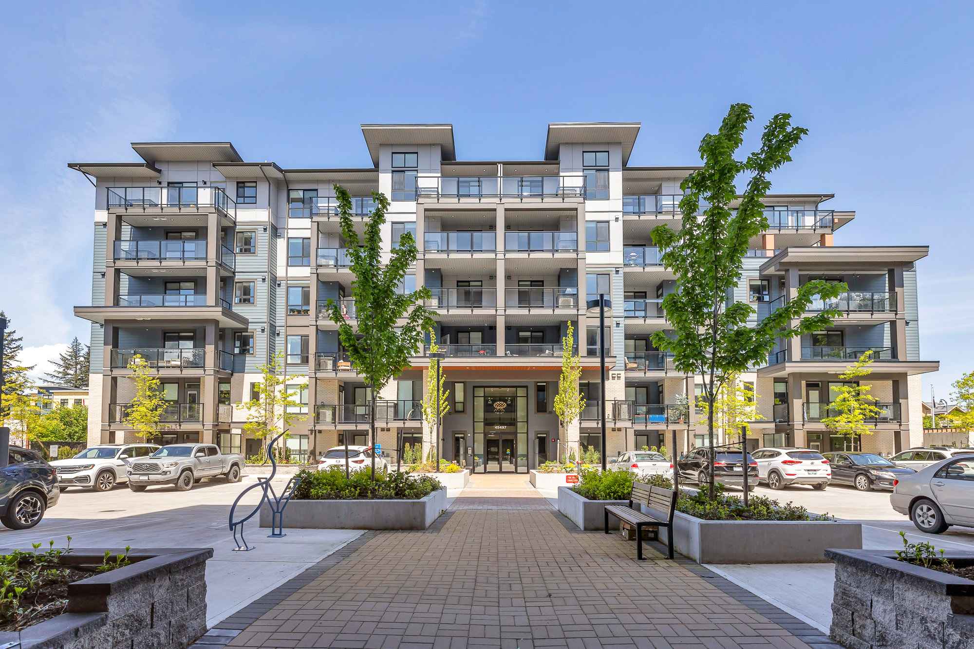 York Residences - Building C in Chilliwack – photo 2